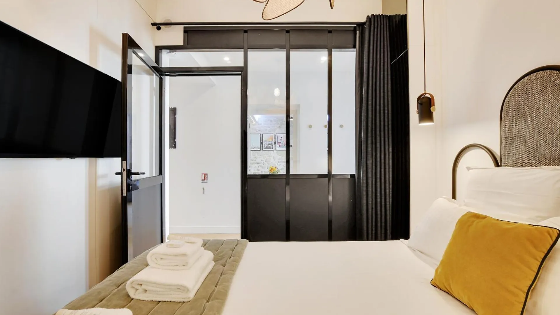 Sereners Apartments In Place Des Vosges - Rue De Birague Paris