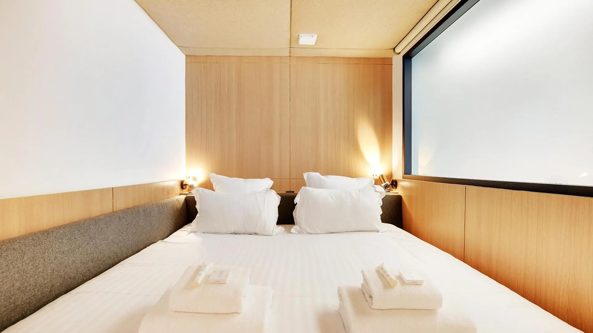 Sereners Apartments In Place Des Vosges - Rue De Birague Paris 0*,