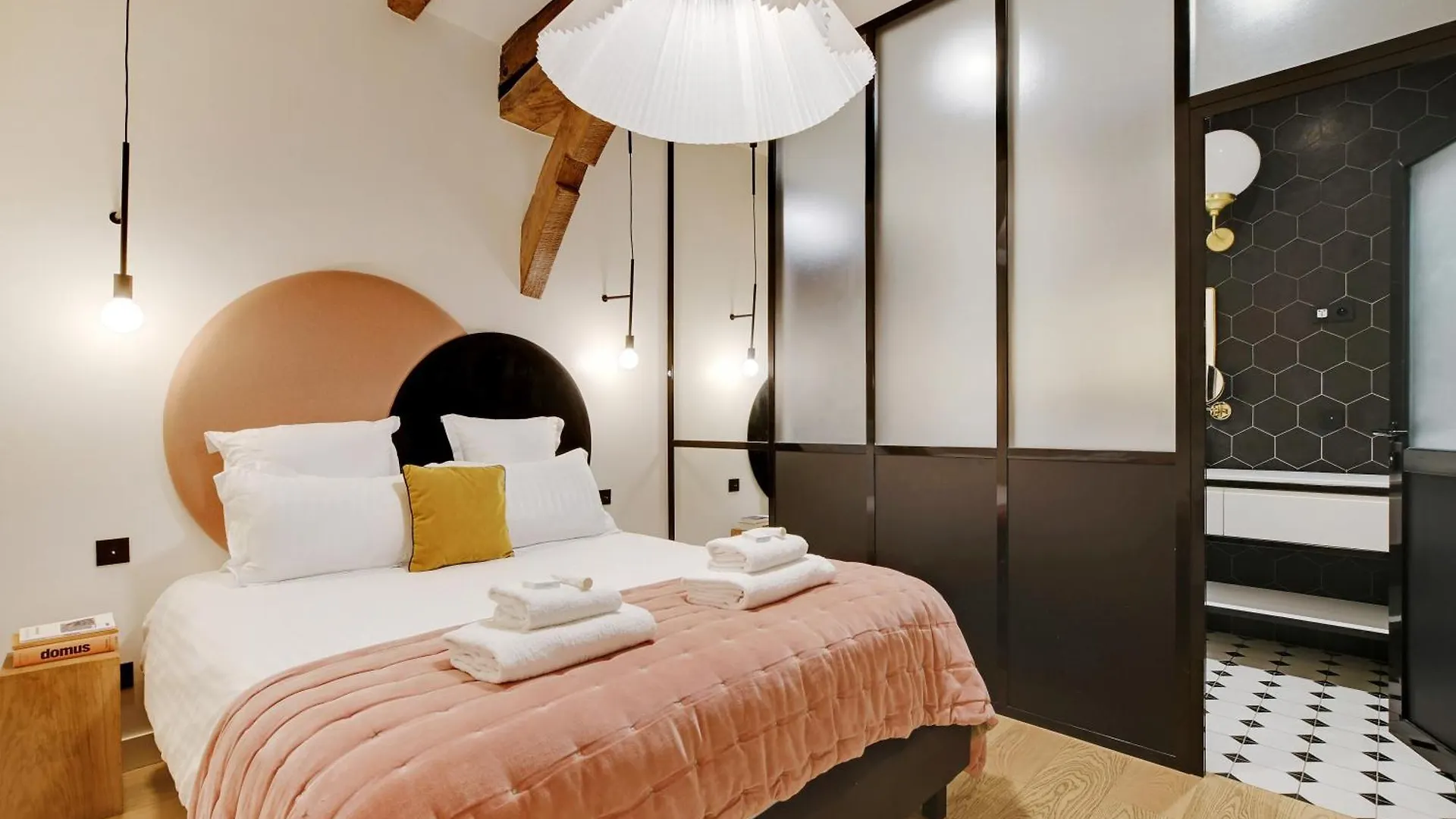 Sereners Apartments In Place Des Vosges - Rue De Birague Paris