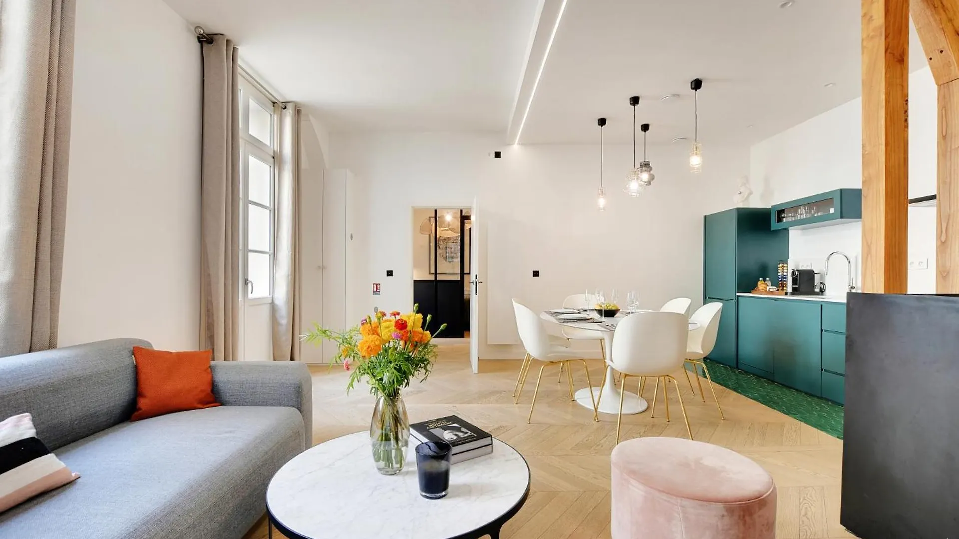 Sereners Apartments In Place Des Vosges - Rue De Birague Paris