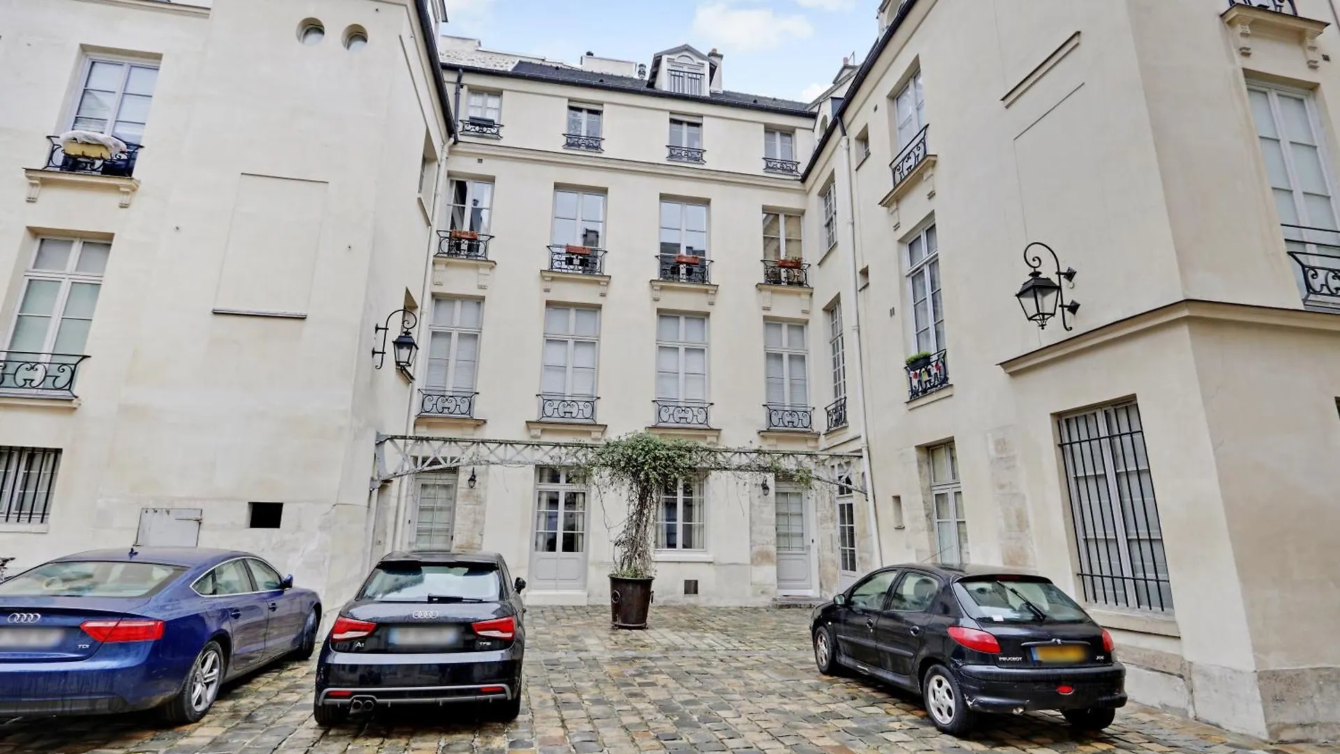 Sereners Apartments In Place Des Vosges - Rue De Birague Paříž