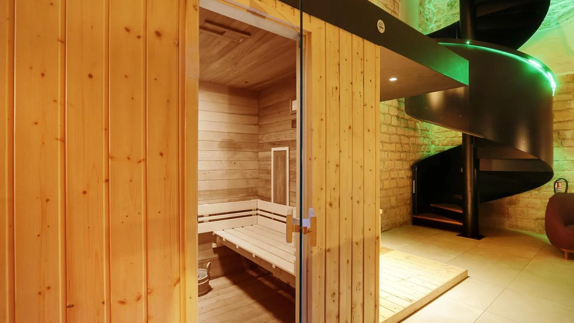 Sereners Apartments In Place Des Vosges - Rue De Birague Paris 0*,