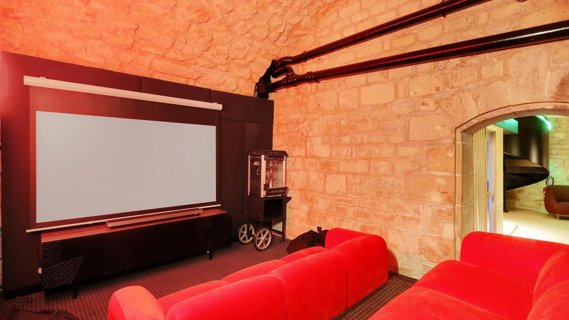 Sereners Apartments In Place Des Vosges - Rue De Birague Paris France
