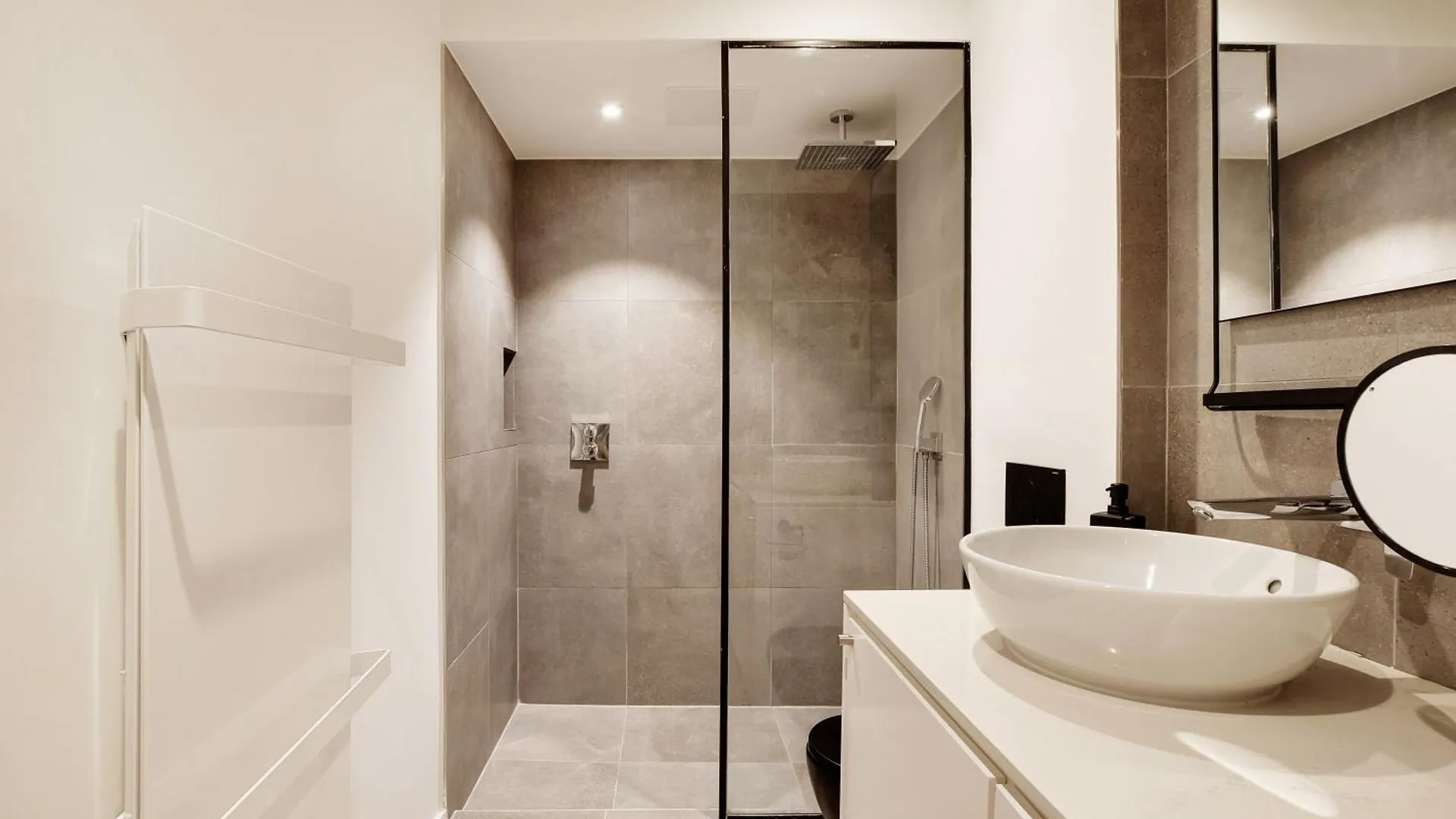 Sereners Apartments In Place Des Vosges - Rue De Birague Paris