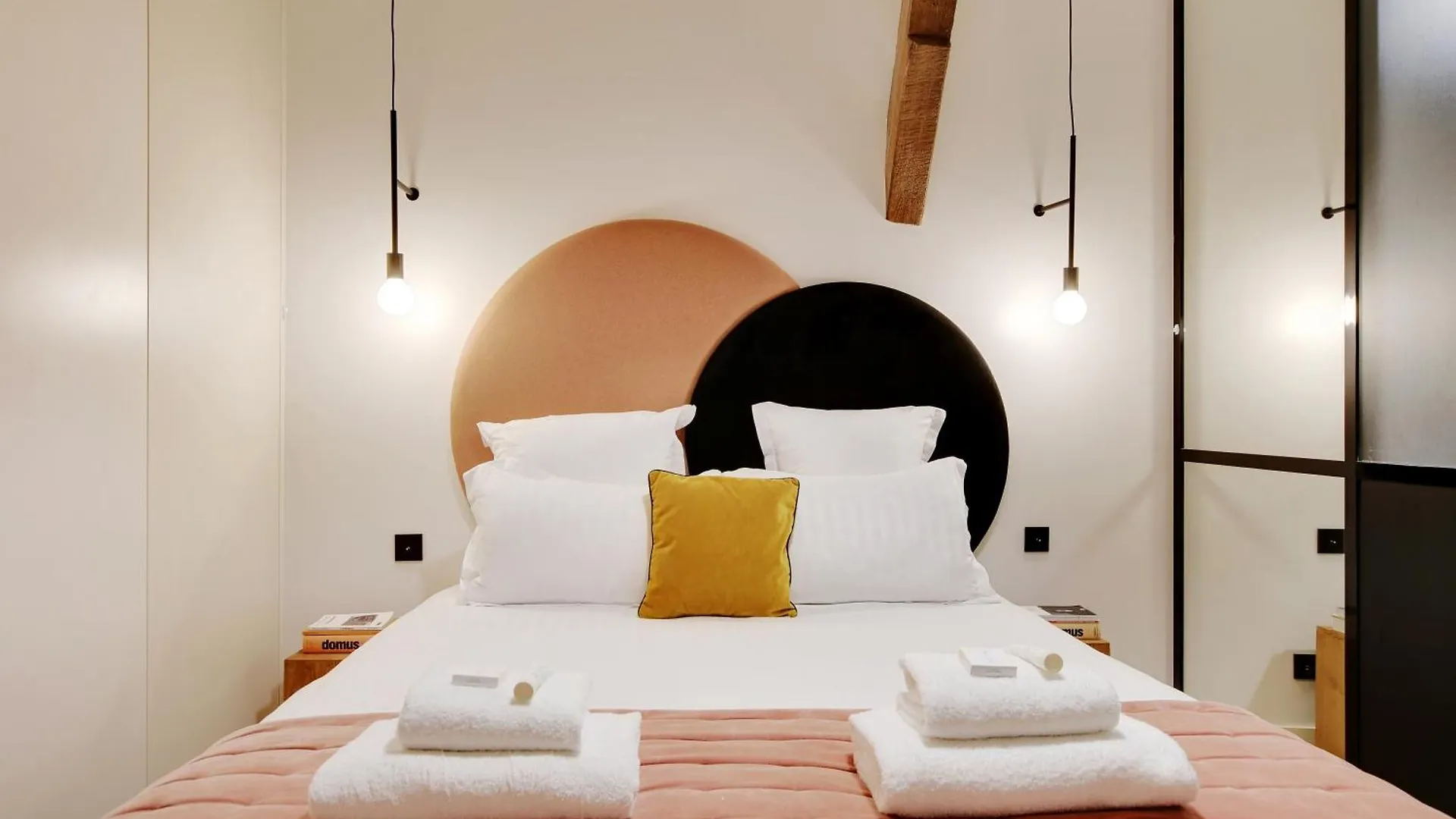 Sereners Apartments In Place Des Vosges - Rue De Birague Paris 0*,  France