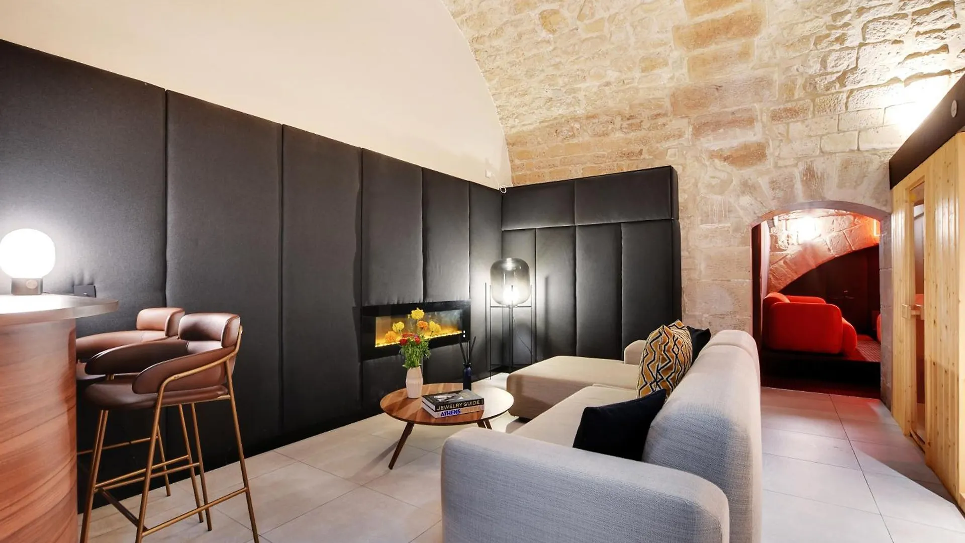 Sereners Apartments In Place Des Vosges - Rue De Birague Париж