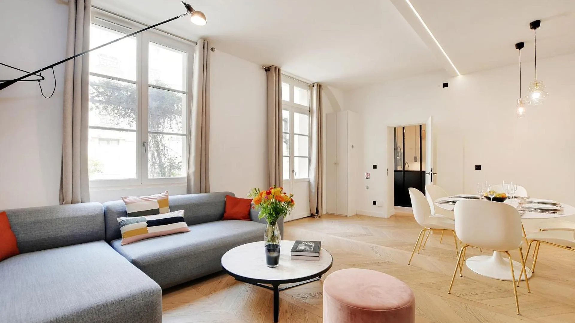 Sereners Apartments In Place Des Vosges - Rue De Birague Paris