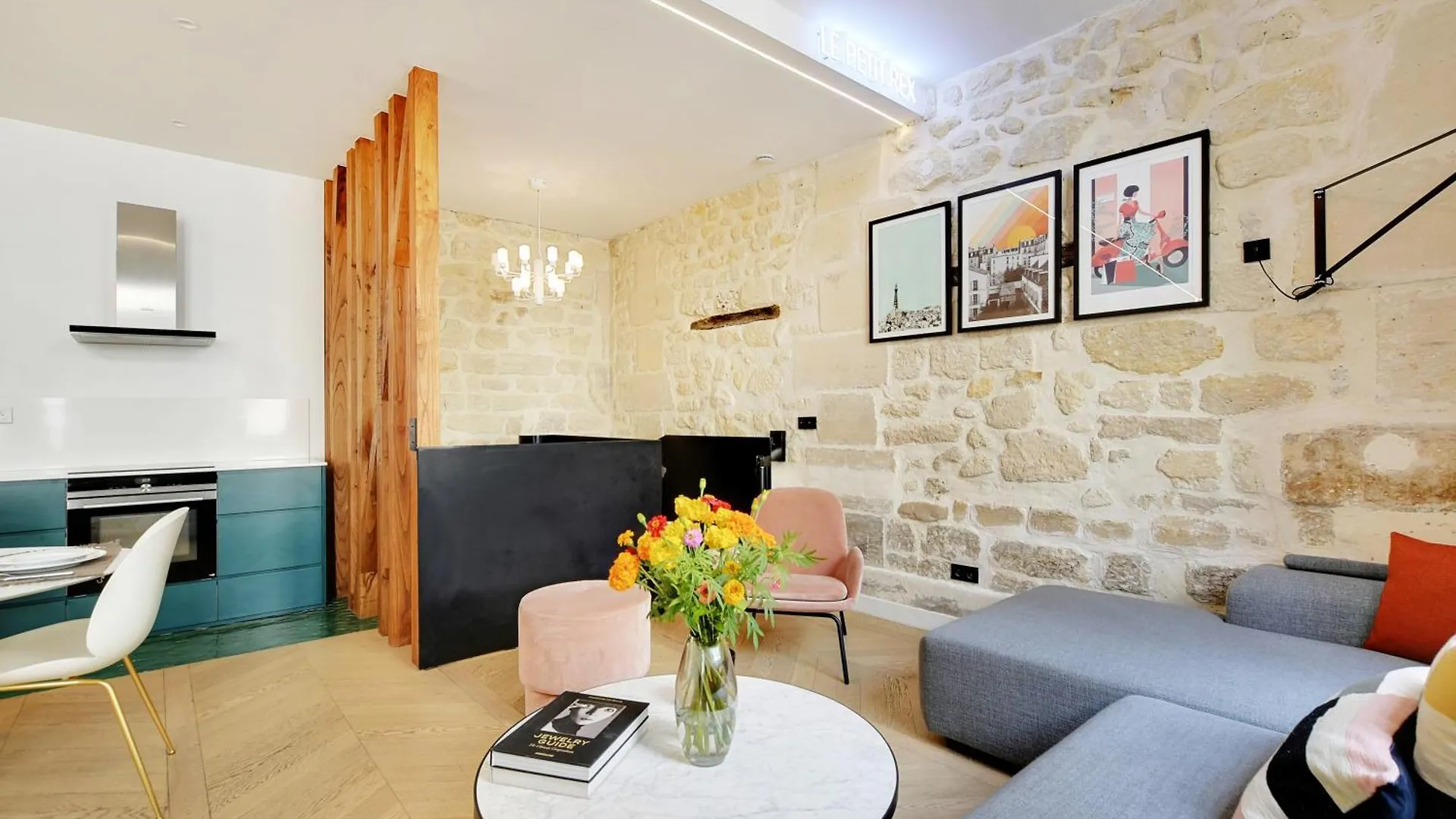 Sereners Apartments In Place Des Vosges - Rue De Birague Paris